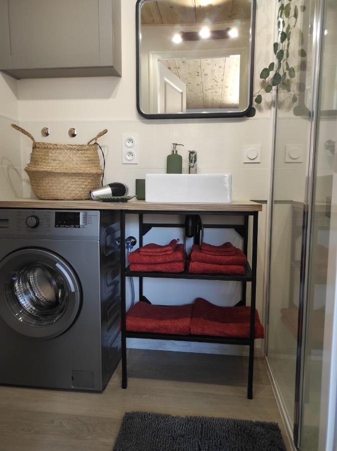 Panossas Campagne Et Jacuzzi ... C'Est Cosy Le Bumble Bee !ヴィラ エクステリア 写真